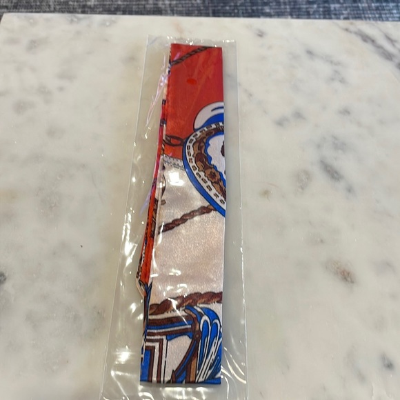 Skinny scarf/wrist wrap/hair tie - Picture 5 of 13